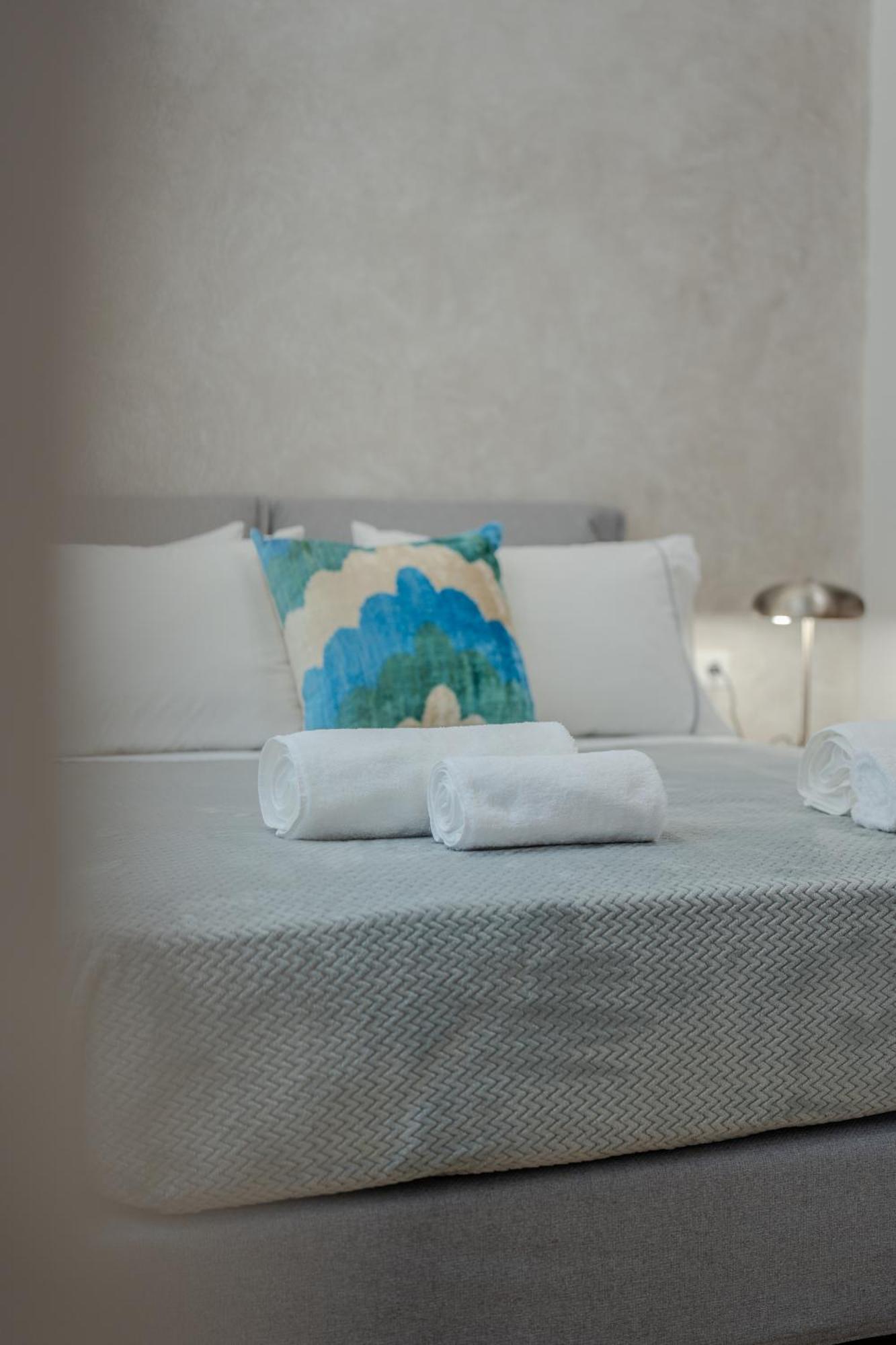 Derouse Othon Suite With Hydromassage Jacuzzi Athens Ngoại thất bức ảnh